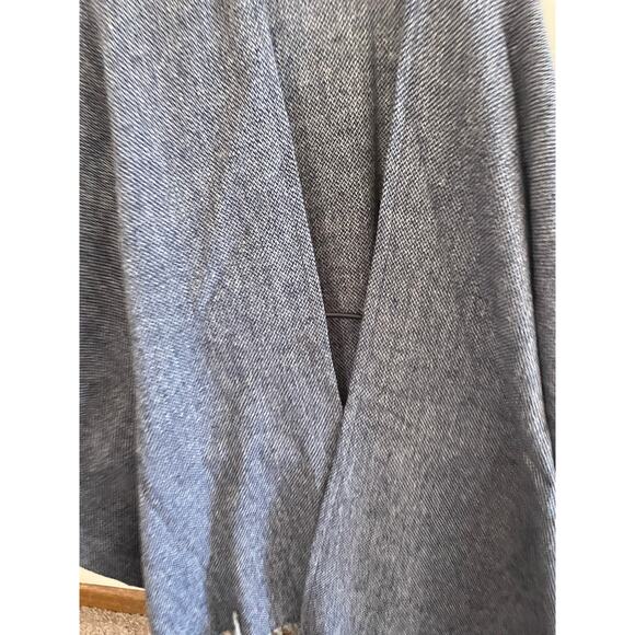 100% wool Fairbault Shawl Scarf Poncho Navy Blue and Grey - Picture 4 of 12